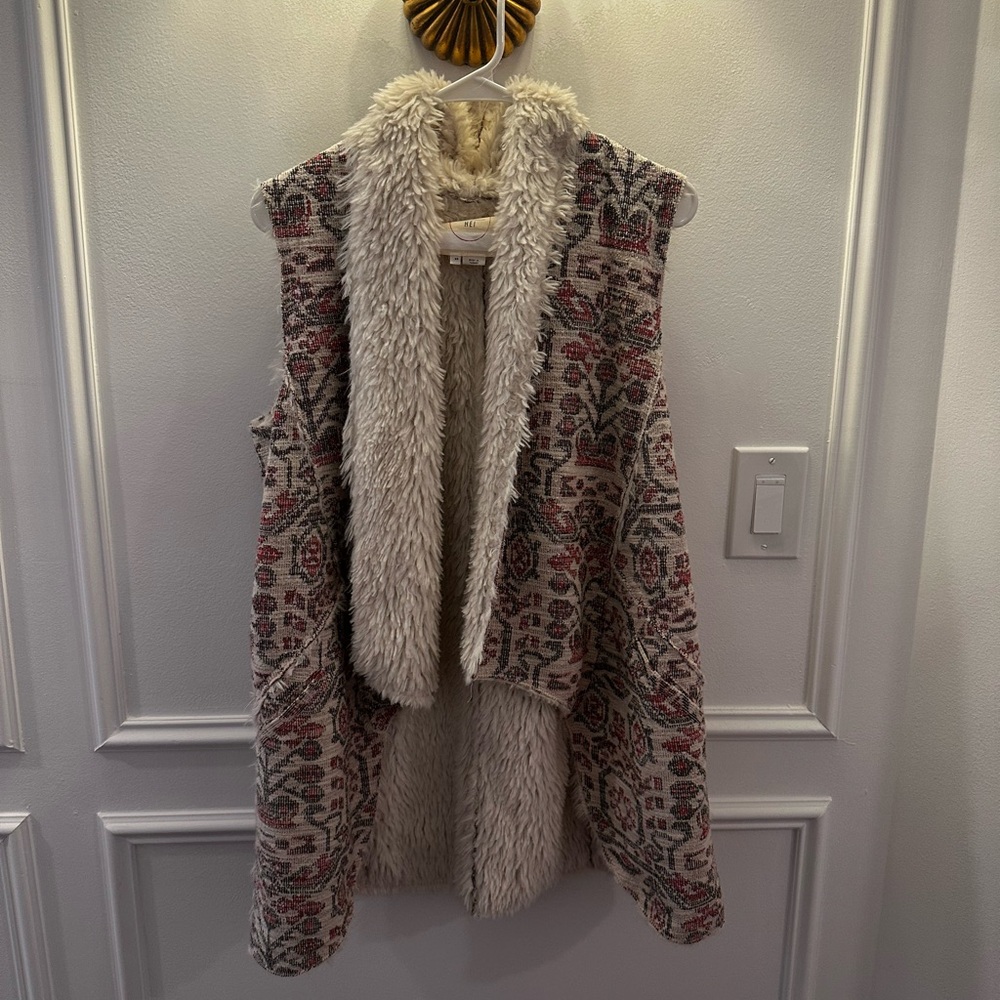 Floral Patterned Vest with Faux Fur Lining